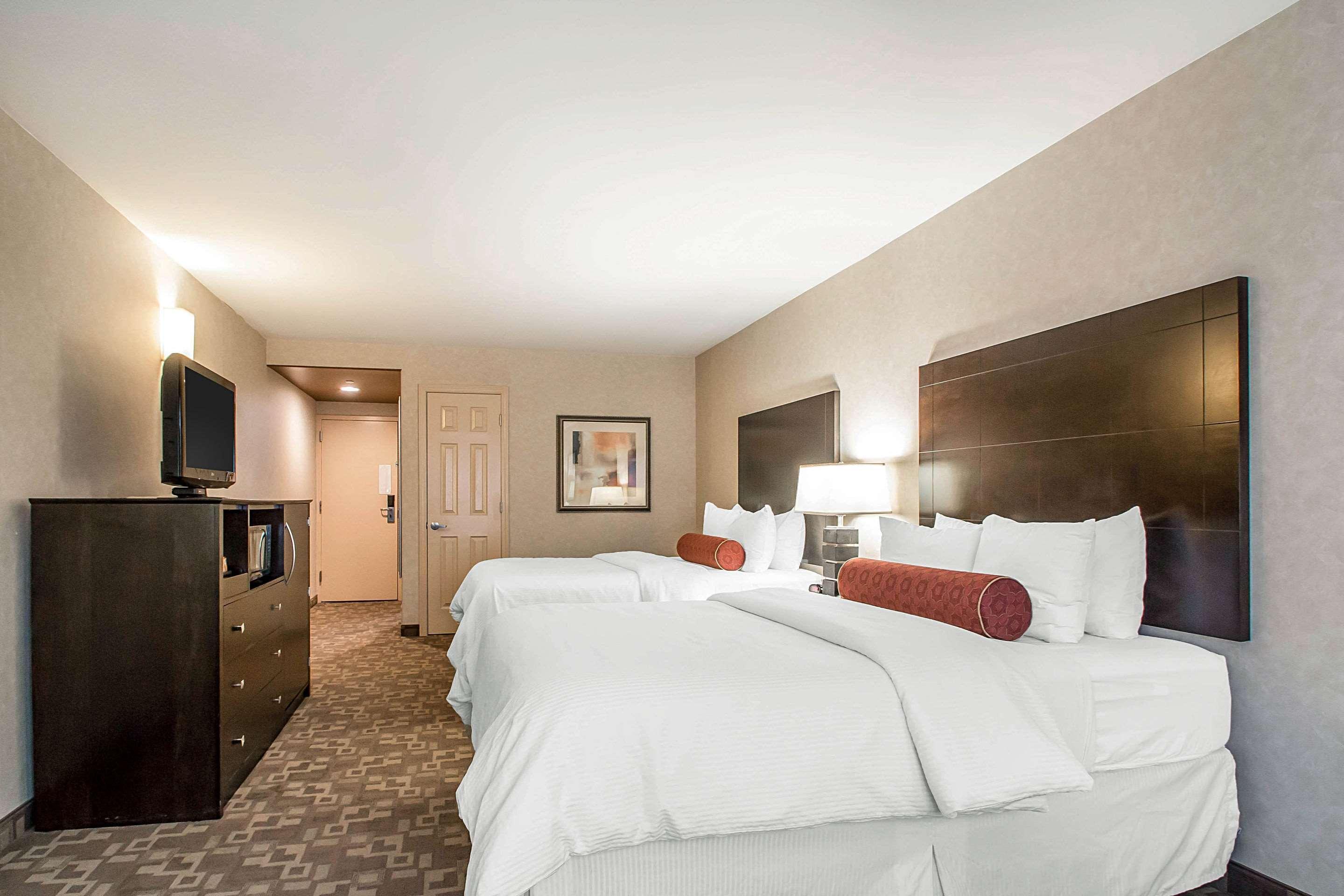 Clarion Inn Elmhurst - Oak Brook Near I-88, I-290, I-294 Экстерьер фото