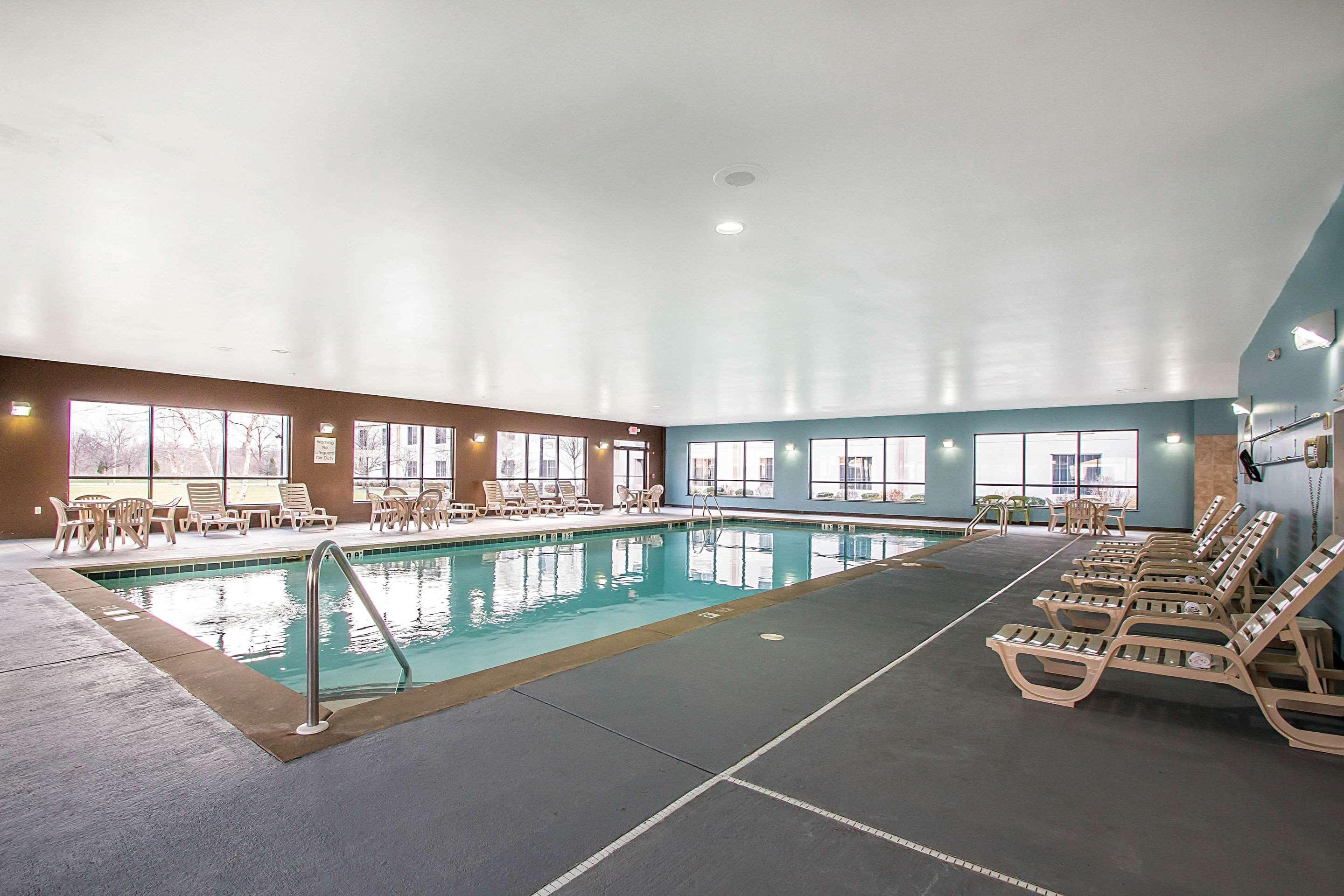 Clarion Inn Elmhurst - Oak Brook Near I-88, I-290, I-294 Экстерьер фото