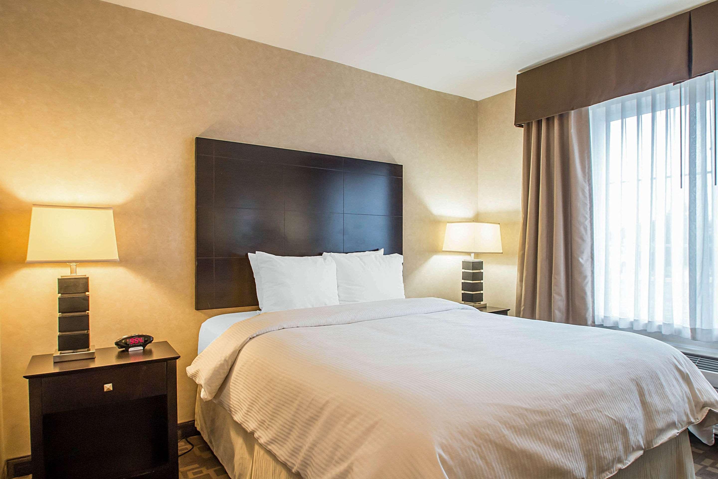 Clarion Inn Elmhurst - Oak Brook Near I-88, I-290, I-294 Экстерьер фото
