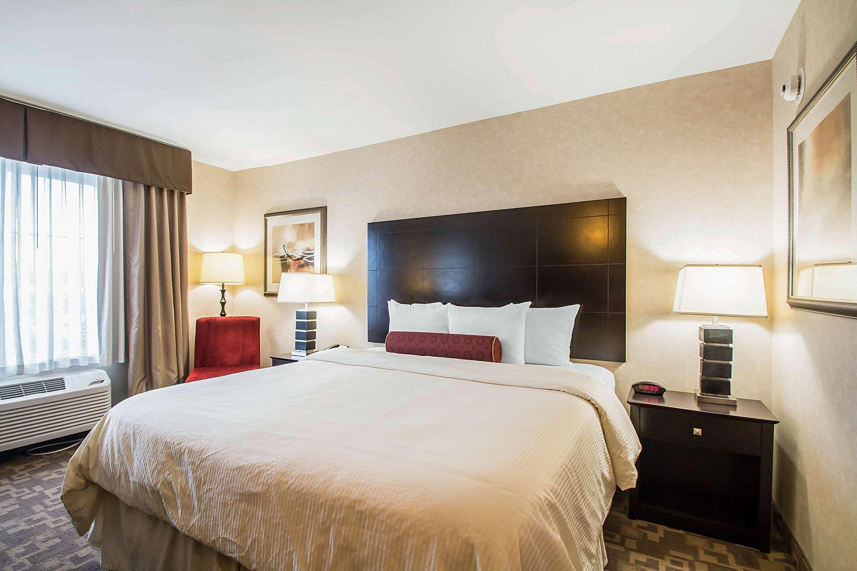 Clarion Inn Elmhurst - Oak Brook Near I-88, I-290, I-294 Экстерьер фото