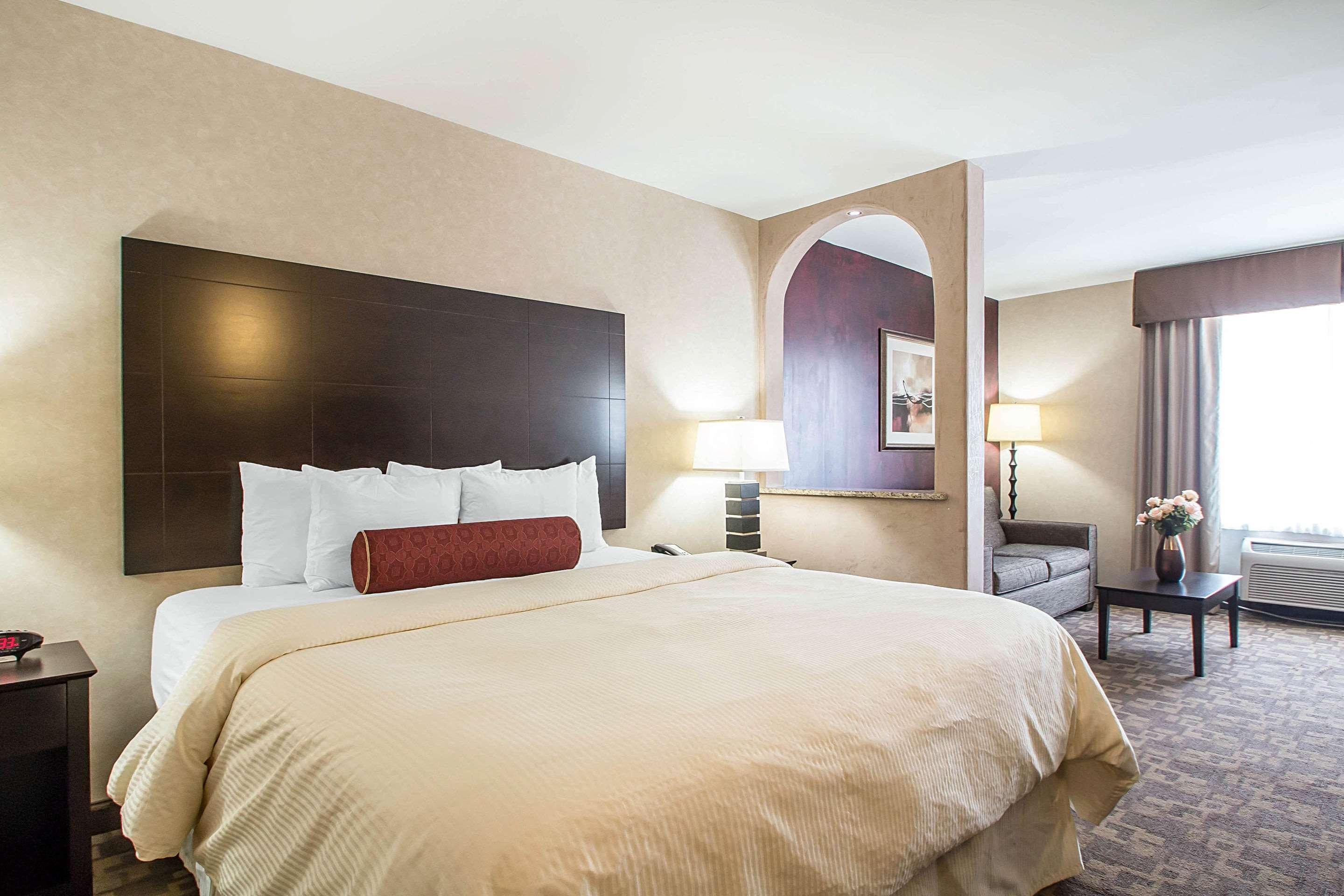 Clarion Inn Elmhurst - Oak Brook Near I-88, I-290, I-294 Экстерьер фото