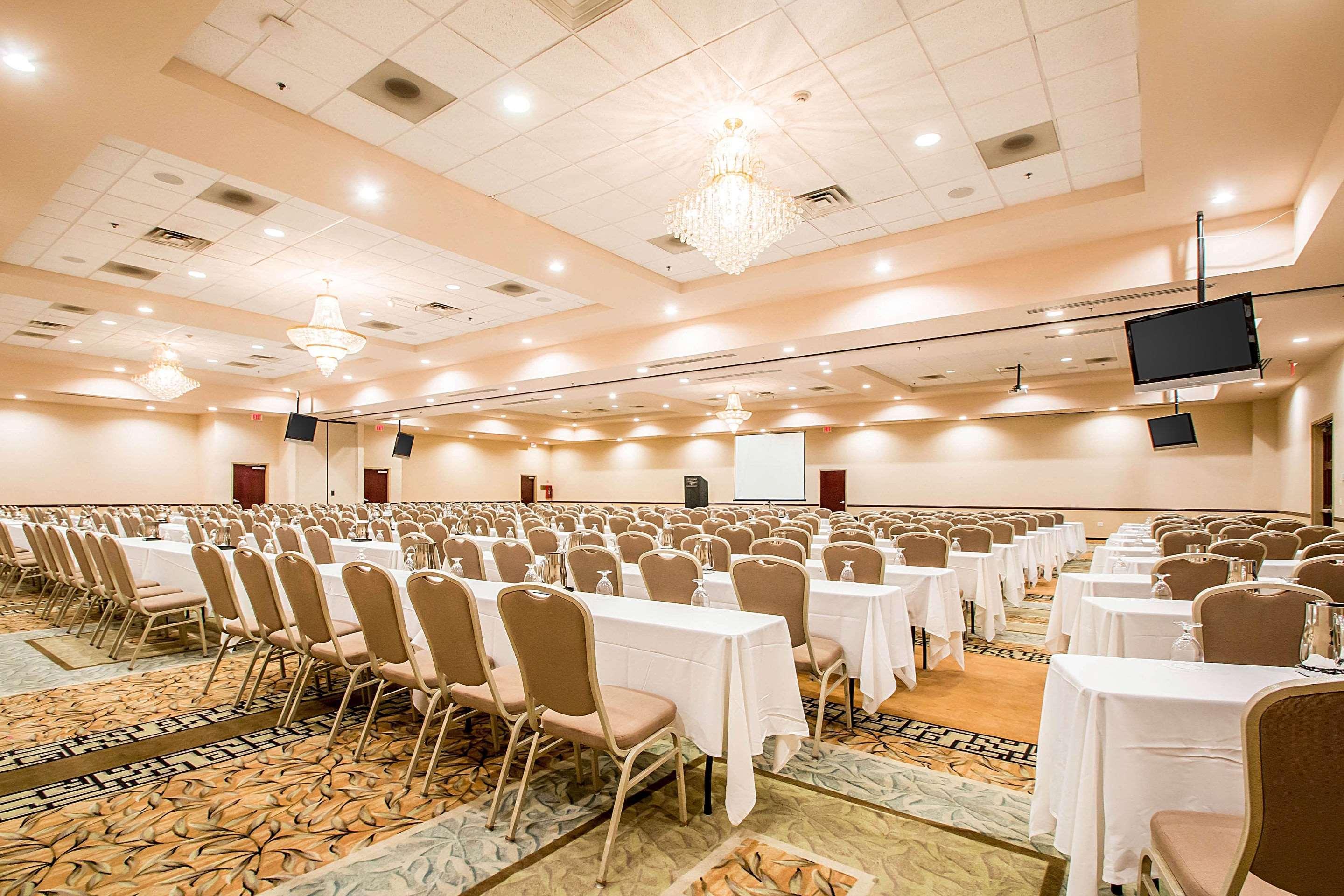 Clarion Inn Elmhurst - Oak Brook Near I-88, I-290, I-294 Экстерьер фото