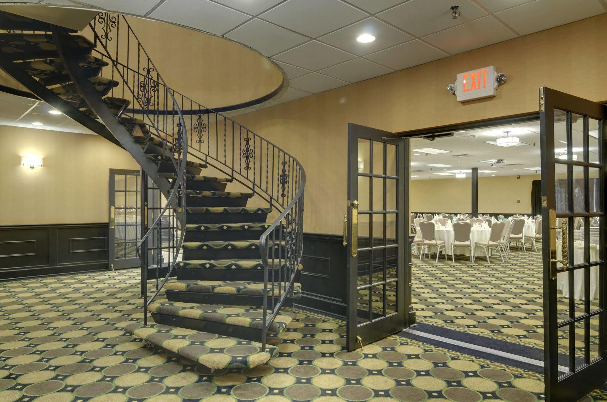 Clarion Inn Elmhurst - Oak Brook Near I-88, I-290, I-294 Экстерьер фото