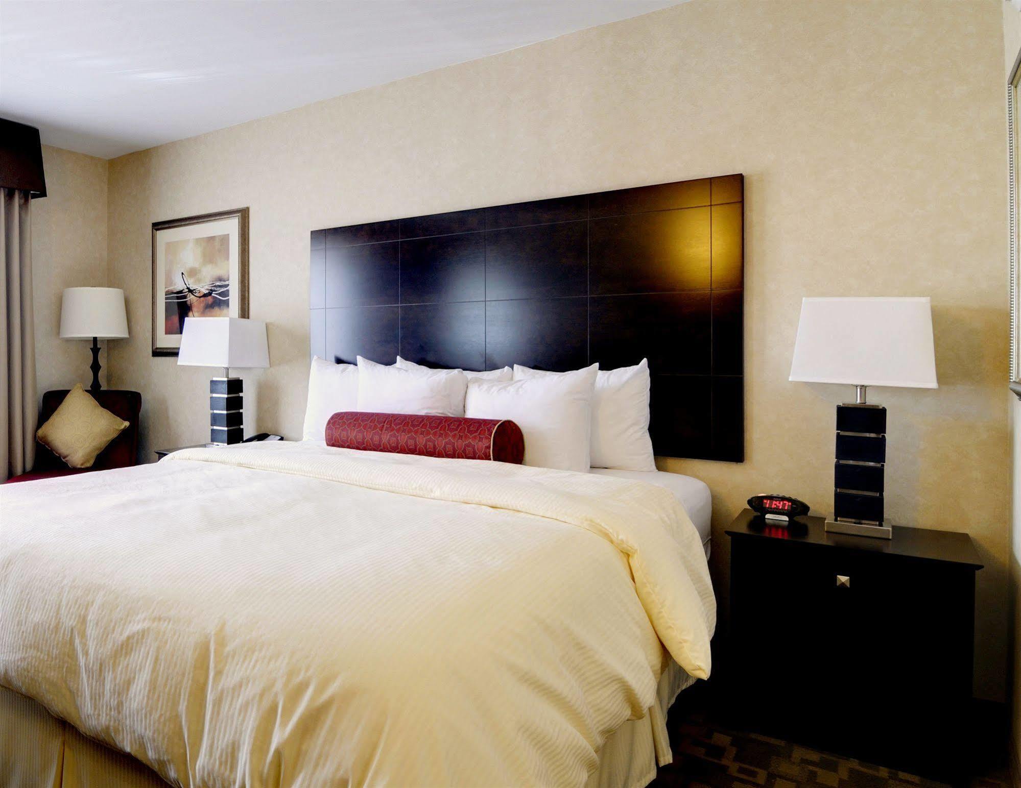 Clarion Inn Elmhurst - Oak Brook Near I-88, I-290, I-294 Экстерьер фото